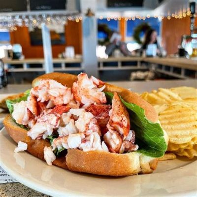  Maine Lobster Roll: Kokkaa meren herkut kreemisen majoneesin ja rapeaksi paahdetun sämpylän sisään!