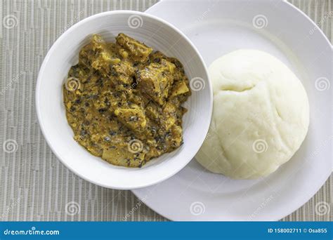  Supa Pounded Yam! A Hearty Nigerian Feast From Benin City That Will Transport You Straight to West Africa